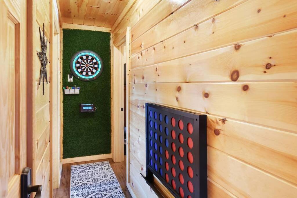 Enchanted Forest Cabin And Teepee! Lights & Laser Show! Private Hot Tub! Unique Stay! Сев'єрвілл Екстер'єр фото
